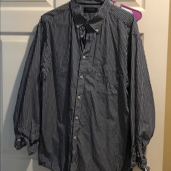 Men’s dress shirt - Picture 1 of 3